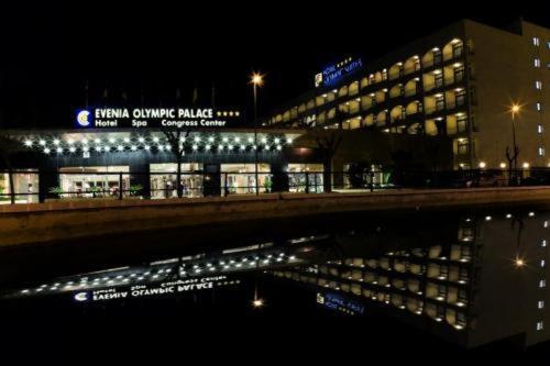 Evenia Olympic Palace Lloret de Mar Esterno foto